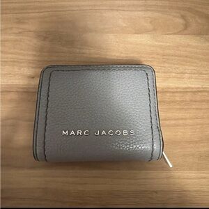 Marc Jacobs Small Pebbled Leather Wallet - Gray